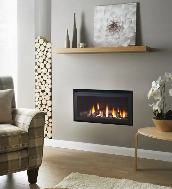 Hole-in-the-Wall Gas Fires Chatsworth fireplace and stove centre